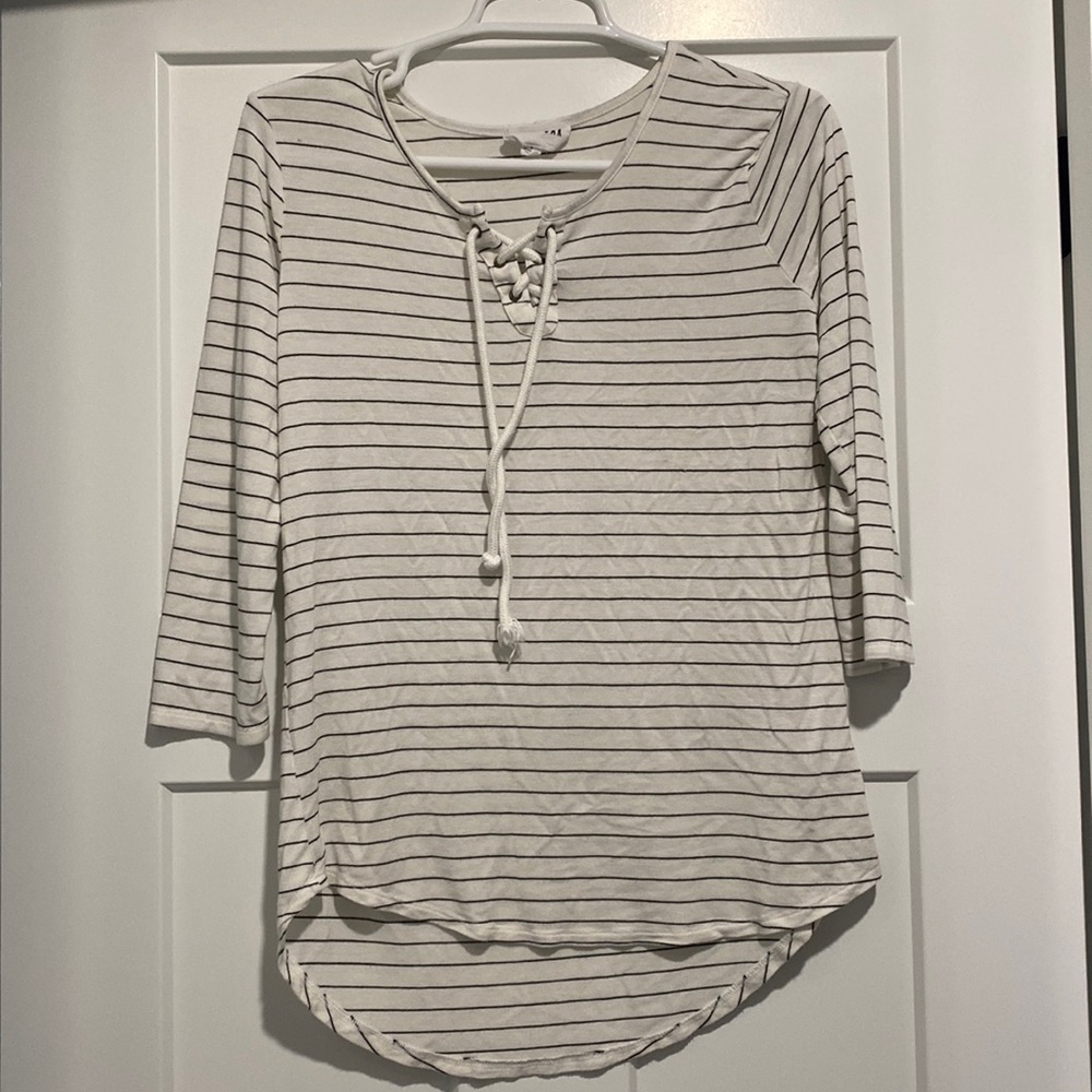 Womens Olive+Oak top